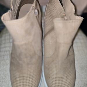 Women's Tan Ankle Boots